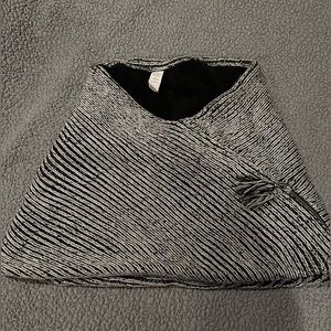 Lululemon infinity scarf